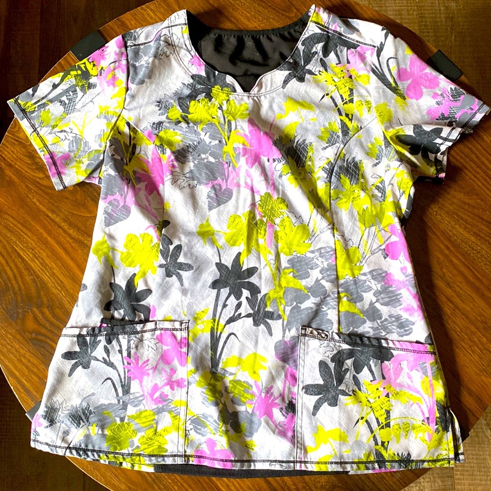 Medium scrub top Cherokee infinity